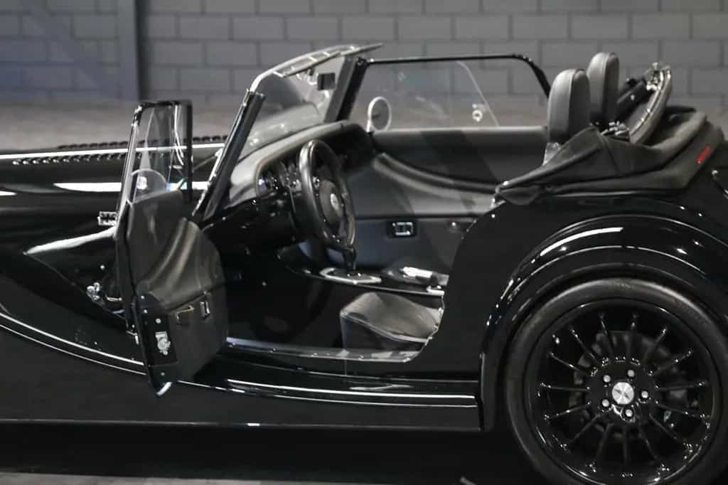 Morgan Plus 6 Black over Black / Klima / NeuWertig 01/2021-photo-6