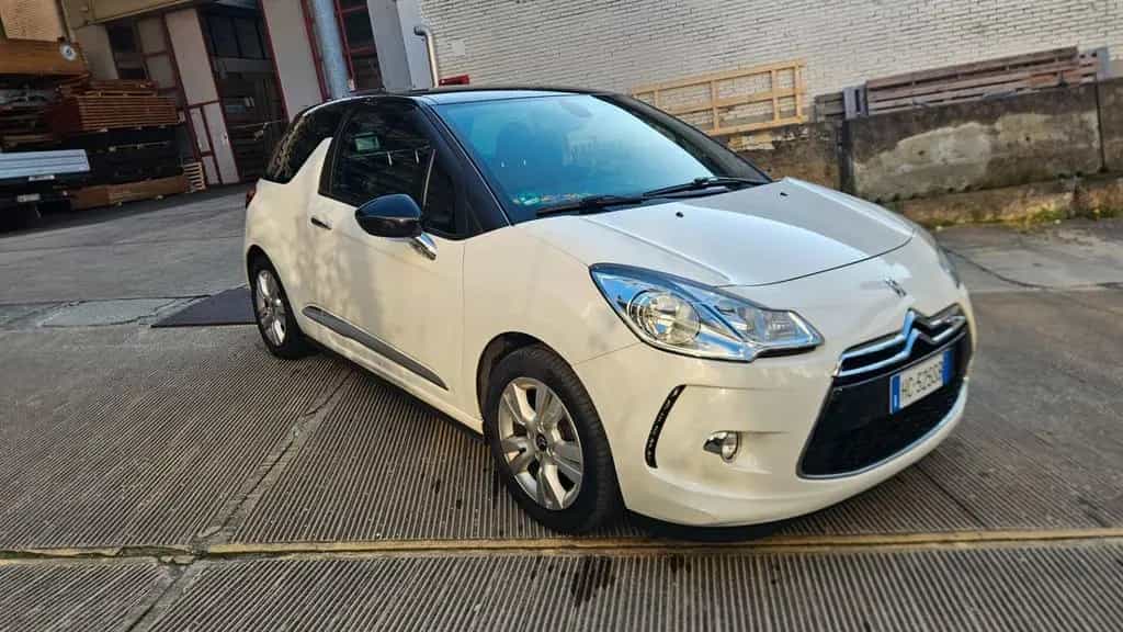 DS Automobiles DS3 Ds DS3 3 1.6 VTi 120 So Chic 06/2013-photo-2