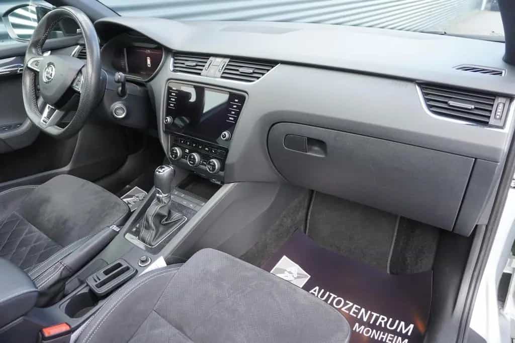Skoda Octavia RS VIRTUAL|PANORAMA|MEMORY|ACC|LED|NAVI 05/2019-photo-16