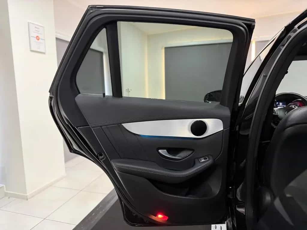 Mercedes-Benz GLC-Class 220 d 4M AMG-Line *PANO*LED*AHK*AMBIENTE*DAB 03/2019-photo-19