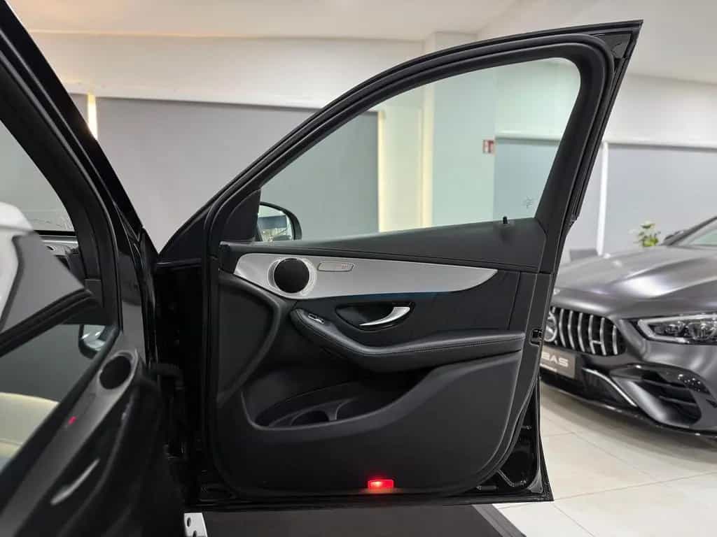 Mercedes-Benz GLC-Class 220 d 4M AMG-Line *PANO*LED*AHK*AMBIENTE*DAB 03/2019-photo-27
