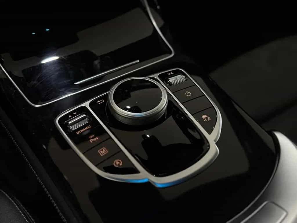 Mercedes-Benz GLC-Class 220 d 4M AMG-Line *PANO*LED*AHK*AMBIENTE*DAB 03/2019-photo-30