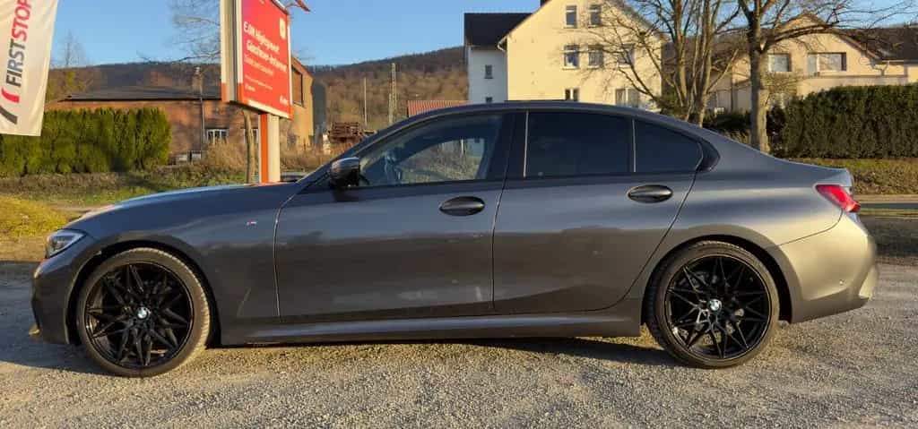 BMW 3 Series 320d M Sport Automatik M Sport 01/2021-photo-1