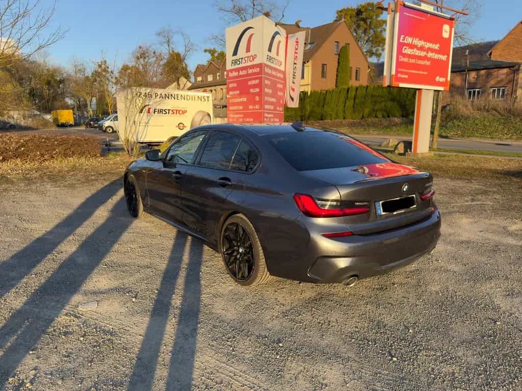 BMW 3 Series 320d M Sport Automatik M Sport 01/2021-photo-2