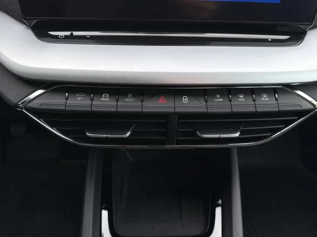 Skoda Octavia Combi First Edition HUD StandHZG Navi Di 11/2020-photo-7