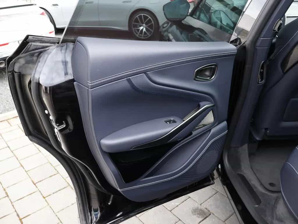 Aston Martin DBX 707 FACELIFT-Pano-B&W-ACC 05/2025-photo-18