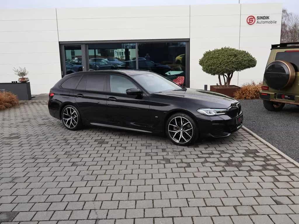 BMW 5 Series 520 d xDrive M Sport-Pano-HeadUp-AHK-Kamera 06/2021-photo-1