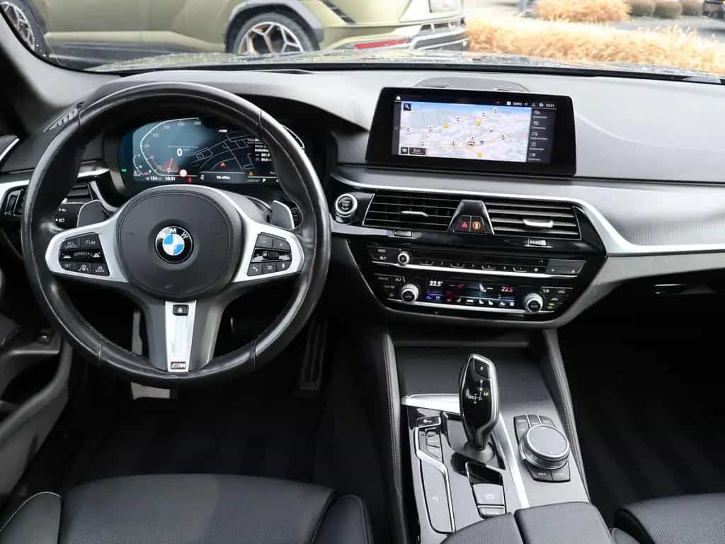 BMW 5 Series 520 d xDrive M Sport-Pano-HeadUp-AHK-Kamera 06/2021-photo-24