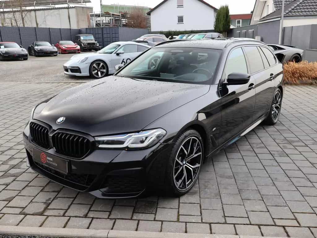 BMW 5 Series 520 d xDrive M Sport-Pano-HeadUp-AHK-Kamera 06/2021-photo-4