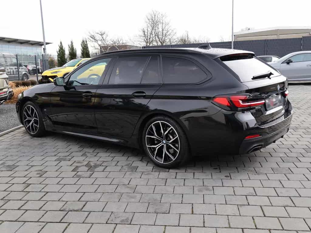 BMW 5 Series 520 d xDrive M Sport-Pano-HeadUp-AHK-Kamera 06/2021-photo-5