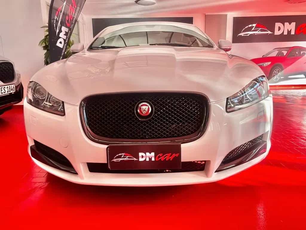 Jaguar XF XF 2,2 D LUXURY 190CV PELLE TOTALE NAVIGA 05/2012-photo-2
