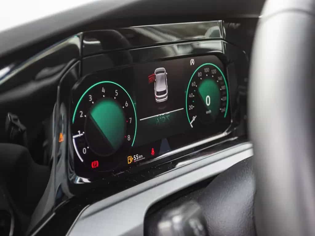 Volkswagen Golf VIII Life 1.5TSI Navi LED ACC CarPlay EPH 04/2020-photo-11