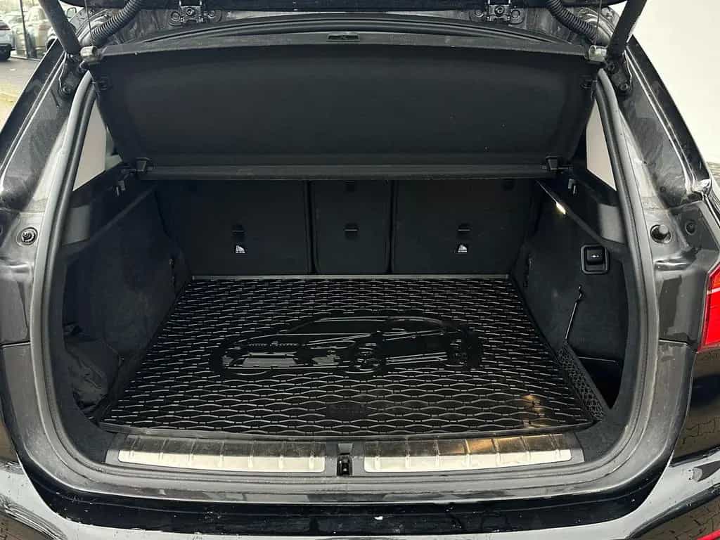 BMW X1 xDrive20d Sport Line HUD LED AHK Automatik 05/2018-photo-10