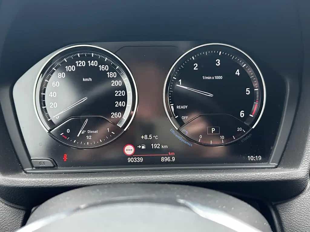 BMW X1 xDrive20d Sport Line HUD LED AHK Automatik 05/2018-photo-7