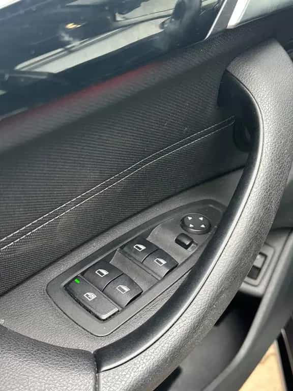 BMW X1 xDrive20d Sport Line HUD LED AHK Automatik 05/2018-photo-8