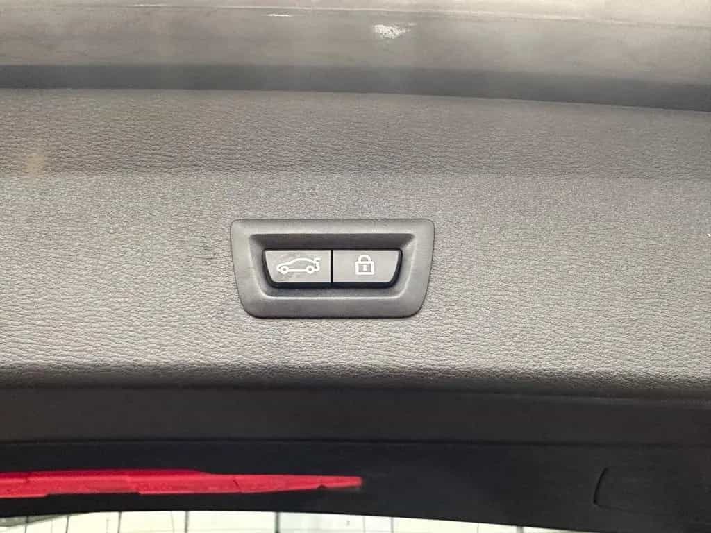BMW X1 xDrive20d Sport Line HUD LED AHK Automatik 05/2018-photo-9