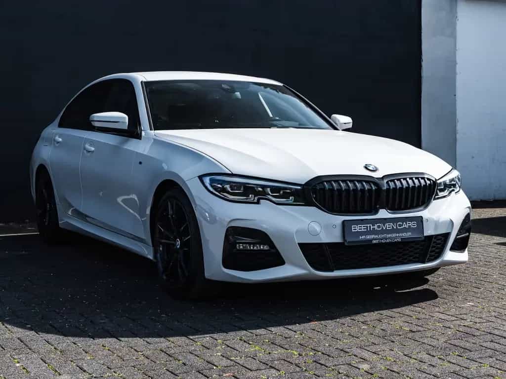 BMW 3 Series 330 d xDr M Sport Leder NAVI LiCo 12/2020-photo-2