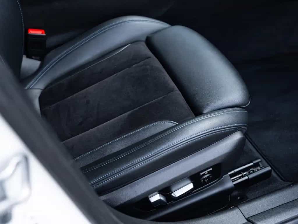 BMW 3 Series 330 d xDr M Sport Leder NAVI LiCo 12/2020-photo-29