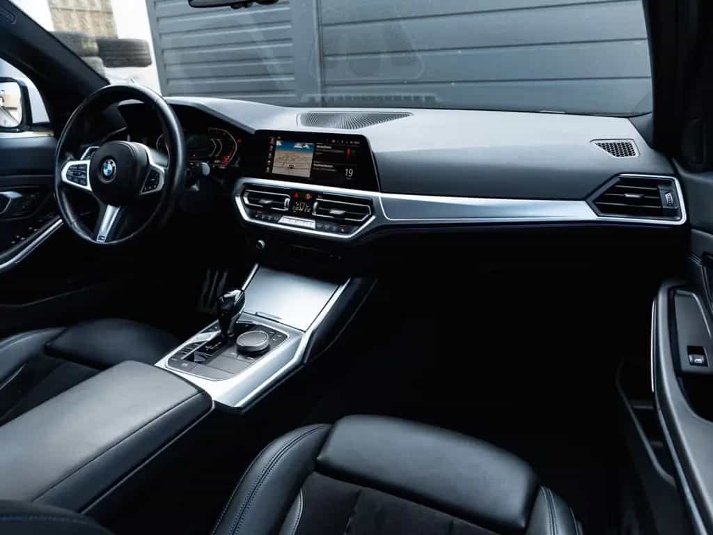 BMW 3 Series 330 d xDr M Sport Leder NAVI LiCo 12/2020-photo-41