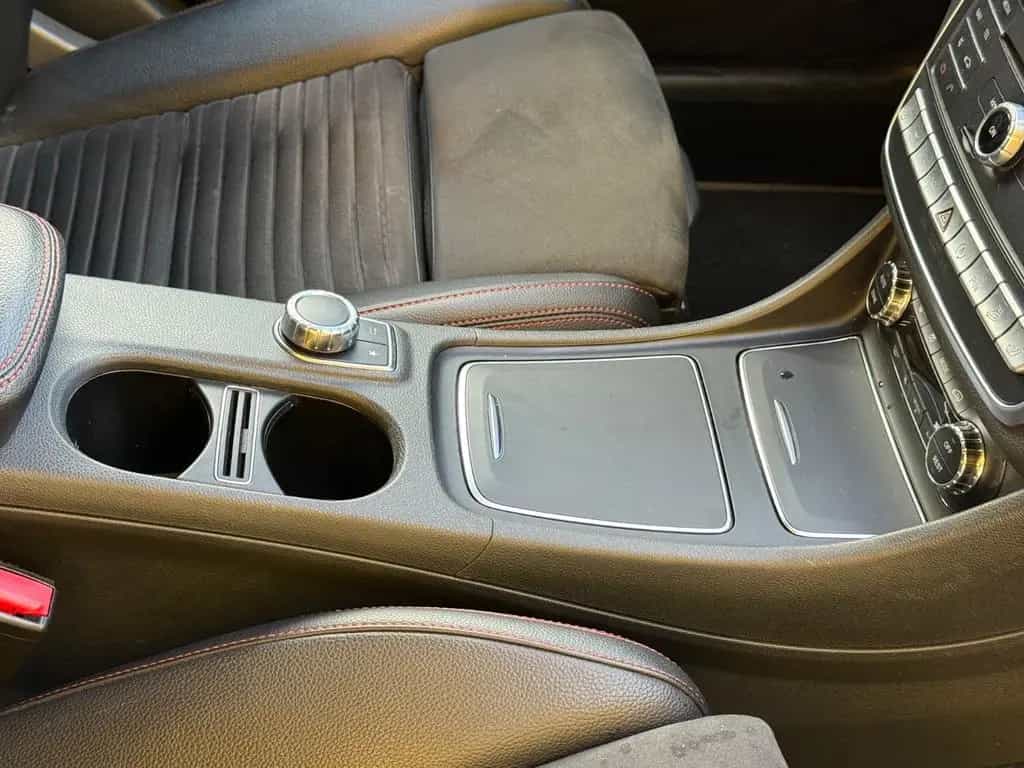 Mercedes-Benz GLA-Class 250 4Matic AMG/PANO 11/2018-photo-17