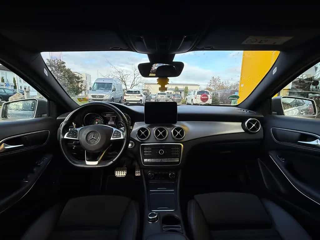 Mercedes-Benz GLA-Class 250 4Matic AMG/PANO 11/2018-photo-20