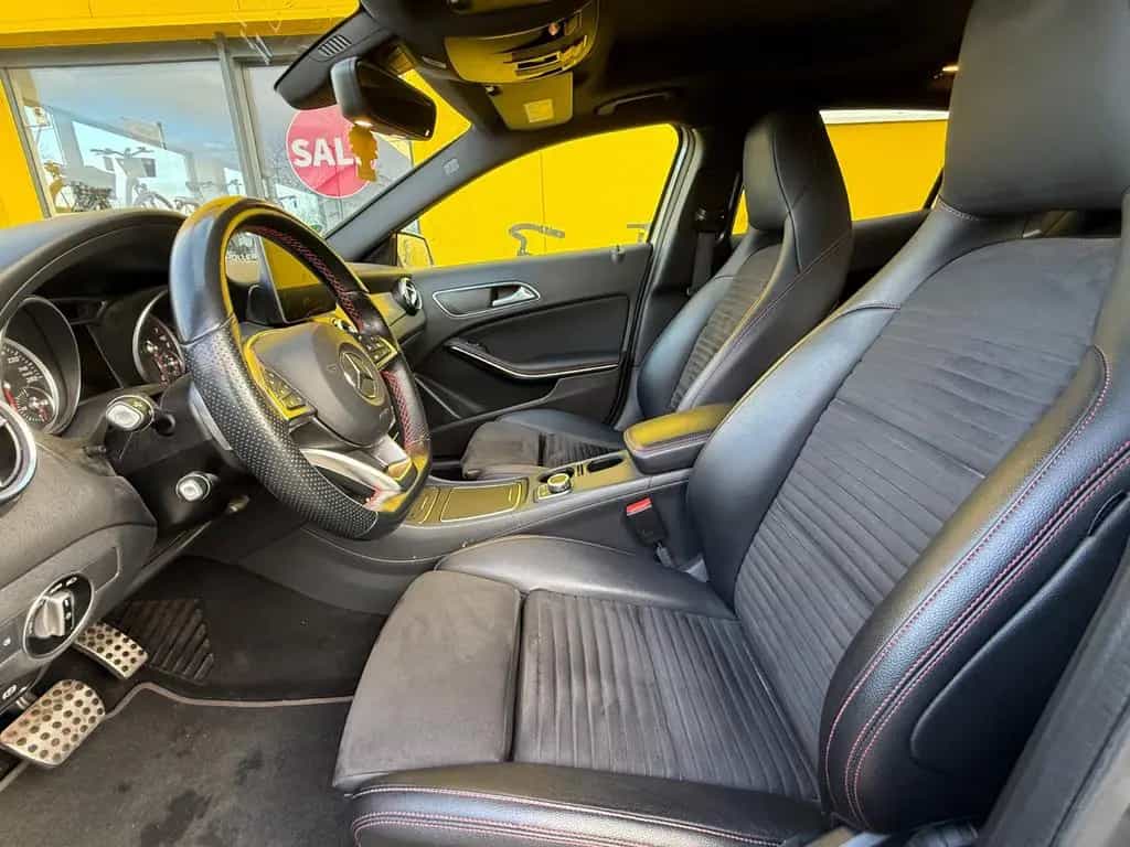 Mercedes-Benz GLA-Class 250 4Matic AMG/PANO 11/2018-photo-21