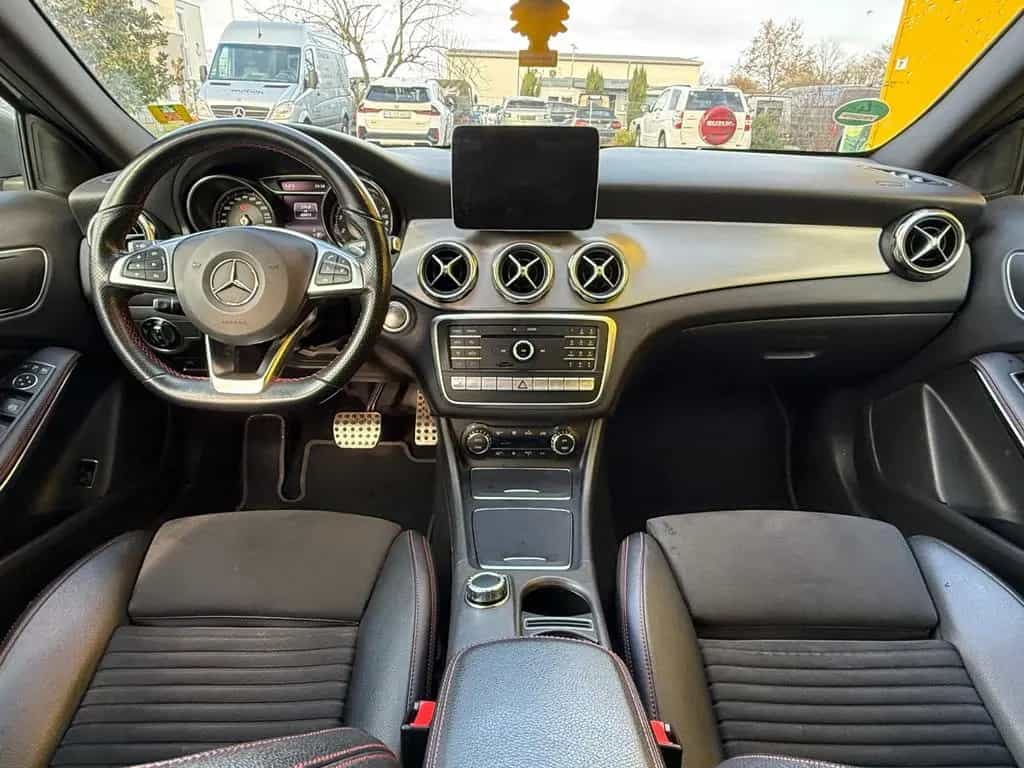 Mercedes-Benz GLA-Class 250 4Matic AMG/PANO 11/2018-photo-25