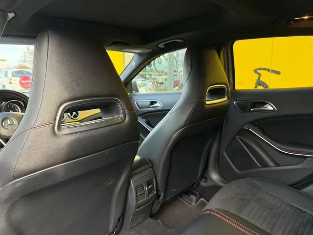 Mercedes-Benz GLA-Class 250 4Matic AMG/PANO 11/2018-photo-27