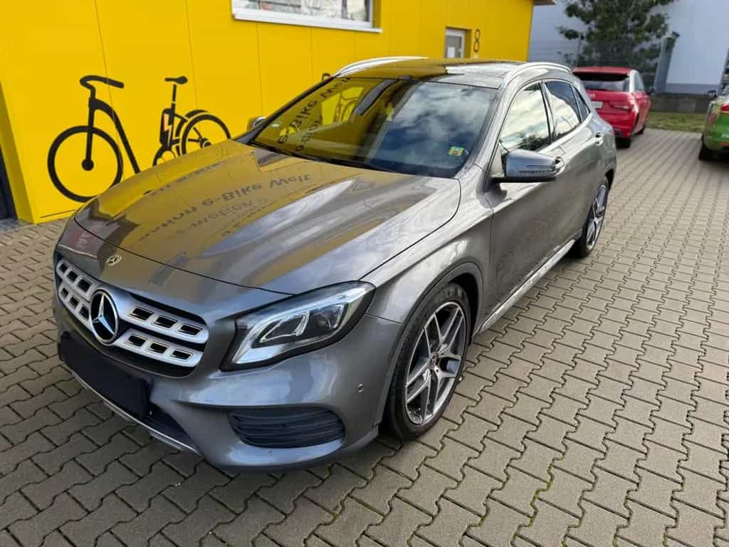 Mercedes-Benz GLA-Class 250 4Matic AMG/PANO 11/2018-photo-3