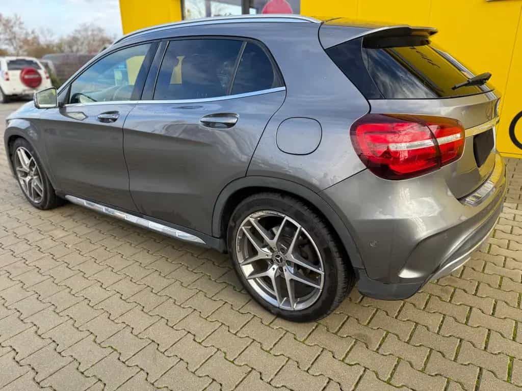 Mercedes-Benz GLA-Class 250 4Matic AMG/PANO 11/2018-photo-5