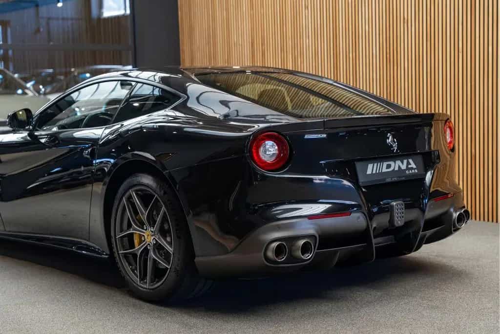 Ferrari F12 Berlinetta HELE FULL Dealer Maintenance 6.3 04/2013-photo-11