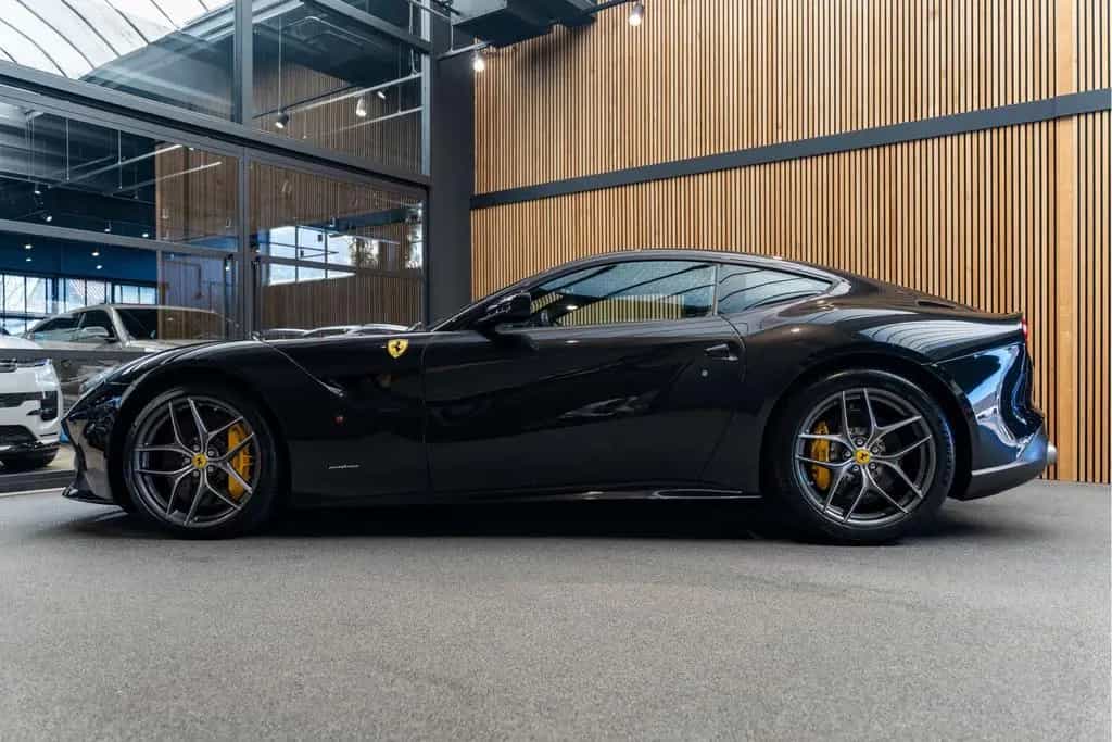 Ferrari F12 Berlinetta HELE FULL Dealer Maintenance 6.3 04/2013-photo-2