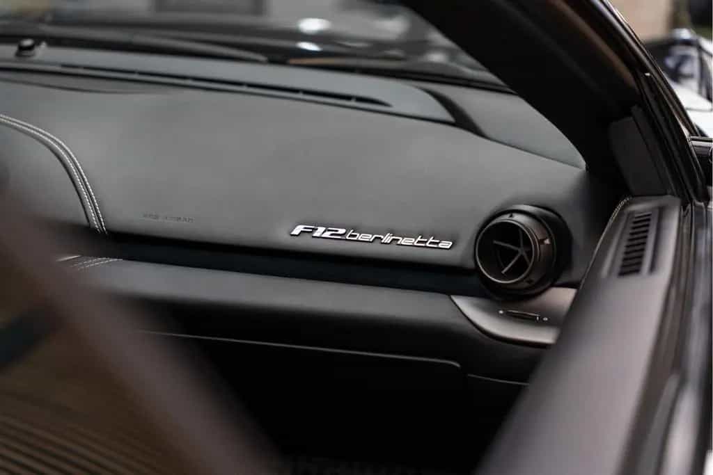 Ferrari F12 Berlinetta HELE FULL Dealer Maintenance 6.3 04/2013-photo-32