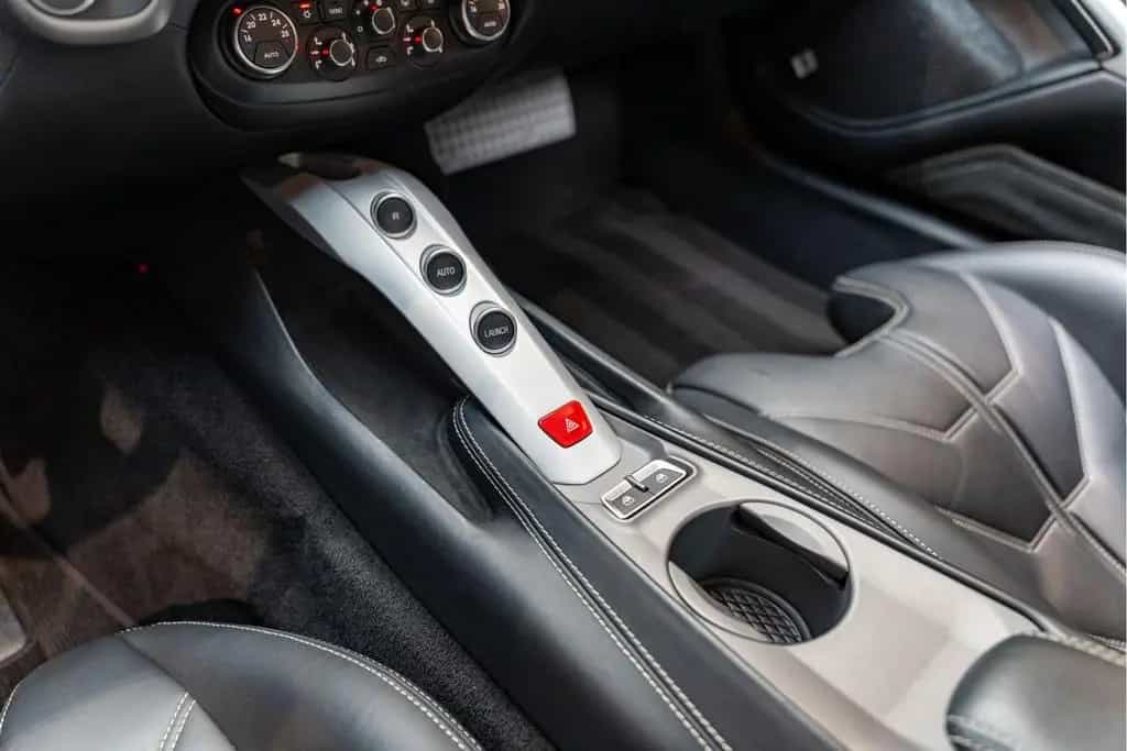 Ferrari F12 Berlinetta HELE FULL Dealer Maintenance 6.3 04/2013-photo-35