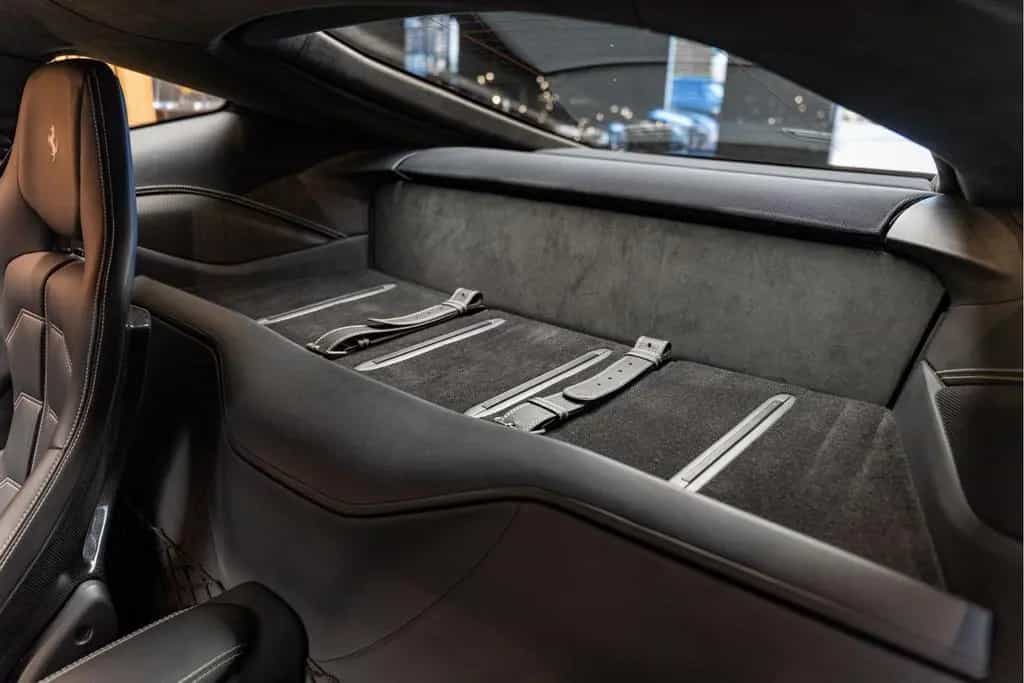 Ferrari F12 Berlinetta HELE FULL Dealer Maintenance 6.3 04/2013-photo-43