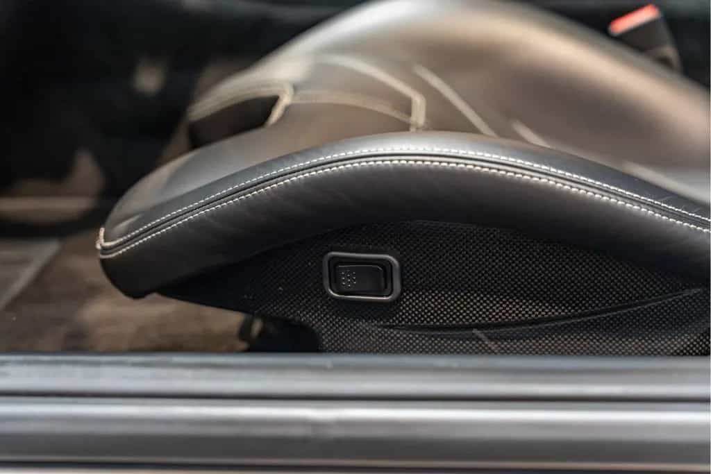 Ferrari F12 Berlinetta HELE FULL Dealer Maintenance 6.3 04/2013-photo-45
