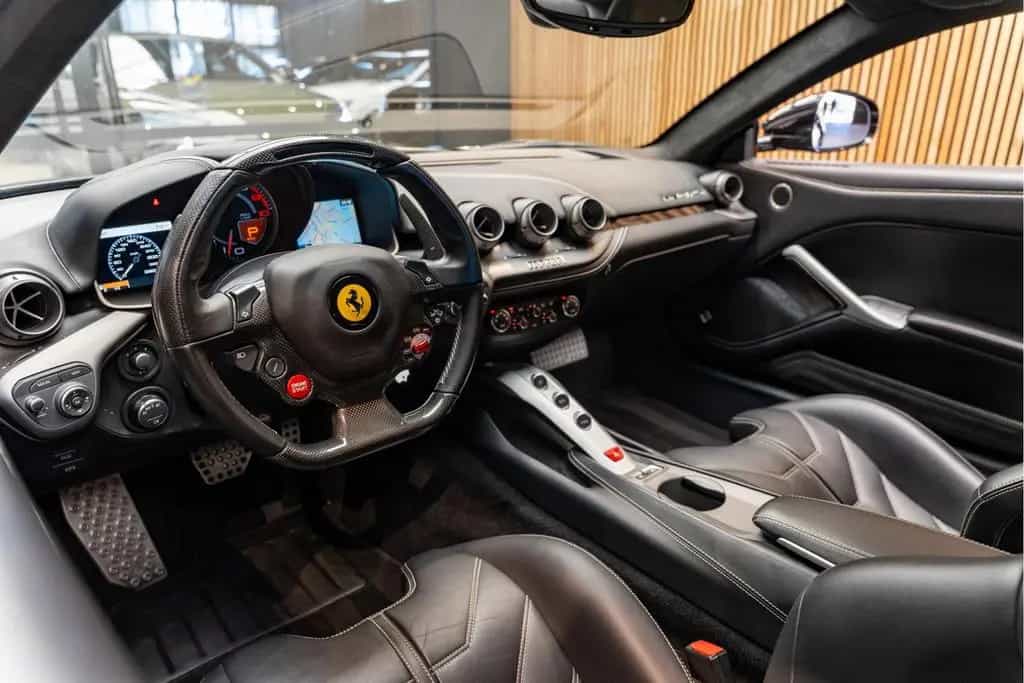 Ferrari F12 Berlinetta HELE FULL Dealer Maintenance 6.3 04/2013-photo-5
