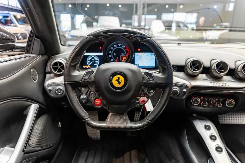 Ferrari F12 Berlinetta HELE FULL Dealer Maintenance 6.3 04/2013-photo-6
