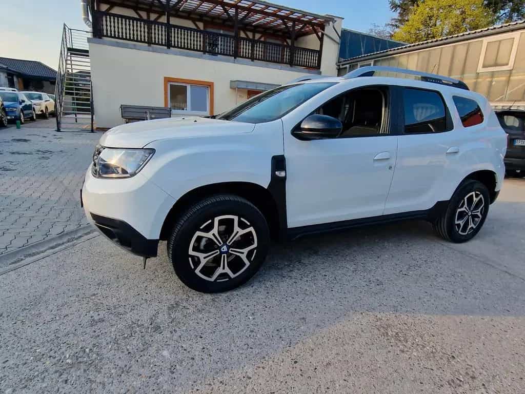 Dacia Duster II Celebration,Navi, Kamera 360,150 PS,Ke 03/2021-photo-0