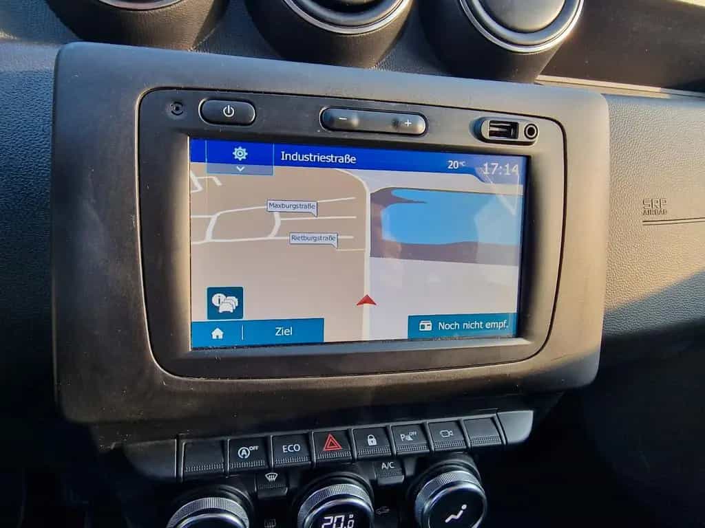Dacia Duster II Celebration,Navi, Kamera 360,150 PS,Ke 03/2021-photo-19