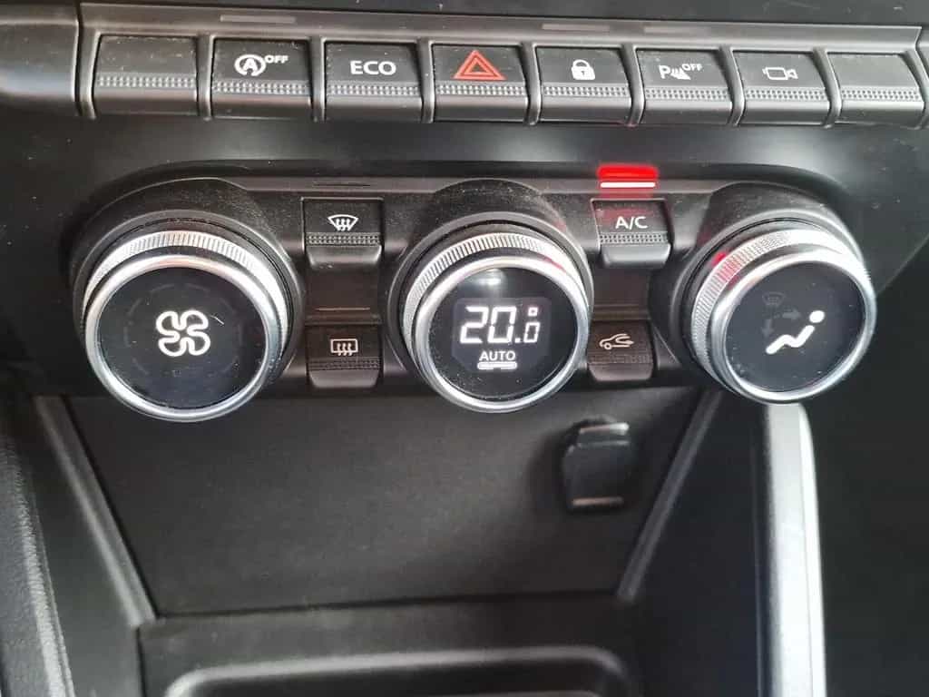 Dacia Duster II Celebration,Navi, Kamera 360,150 PS,Ke 03/2021-photo-27