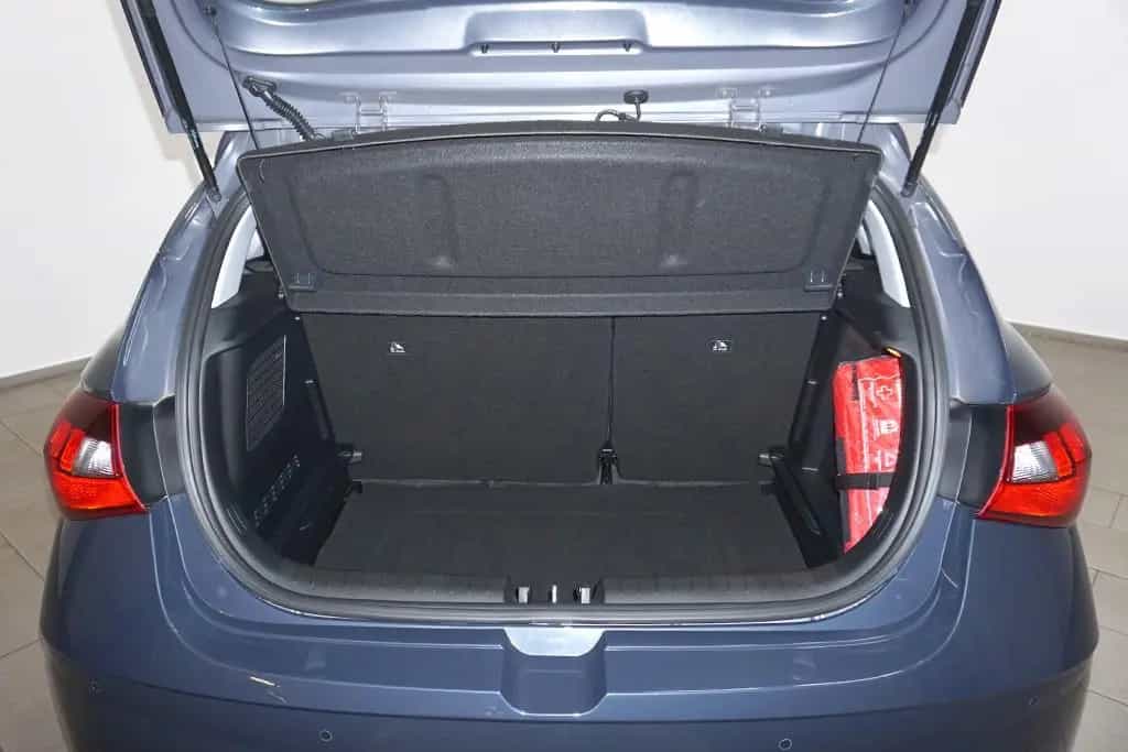 Hyundai i20 1.0T-GDI Trend Navi Kamera SHZ 10/2023-photo-12