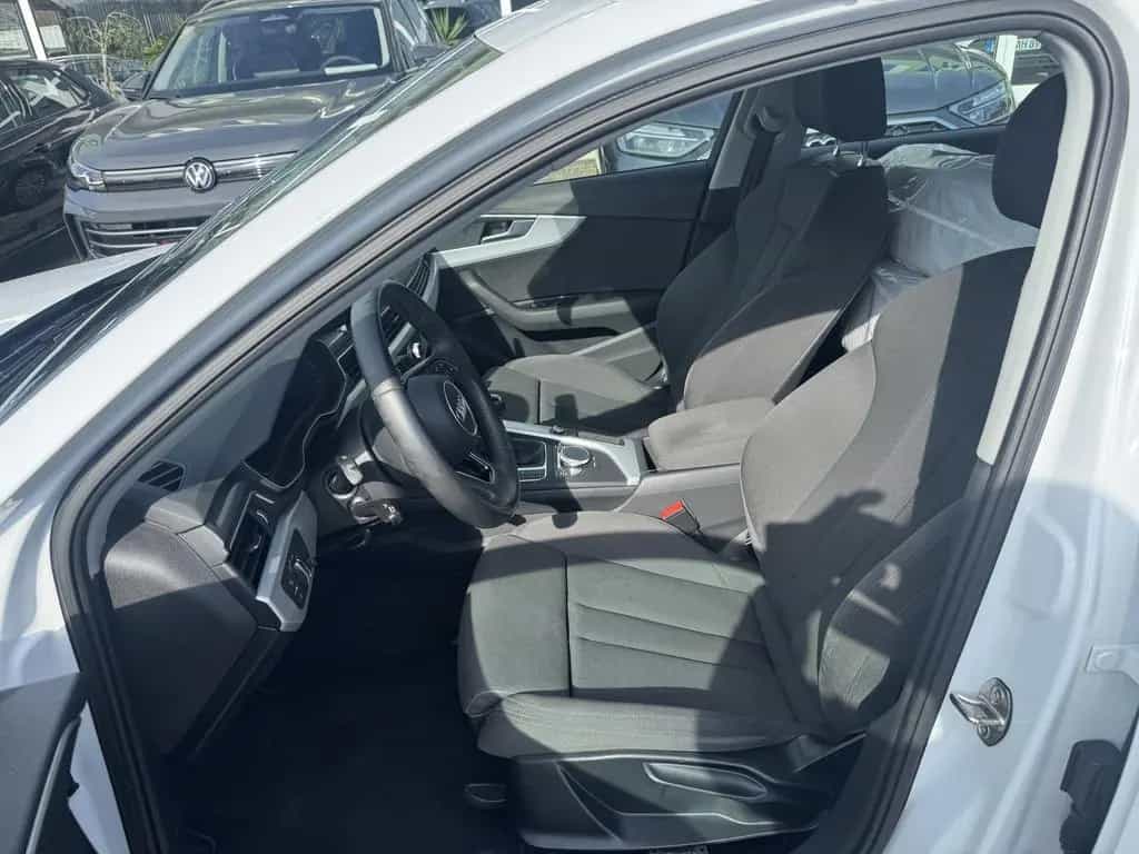 Audi A4 Sport 1.4 TFSI Navi Touch+Virtual Cockpit+++ 09/2017-photo-11