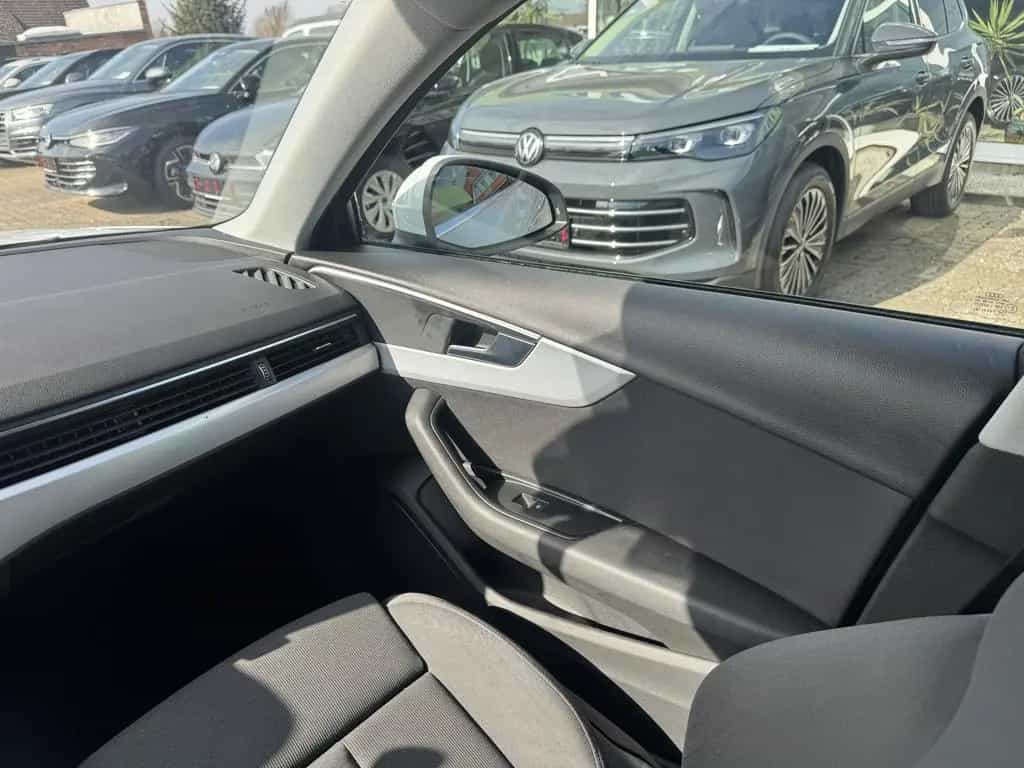 Audi A4 Sport 1.4 TFSI Navi Touch+Virtual Cockpit+++ 09/2017-photo-22