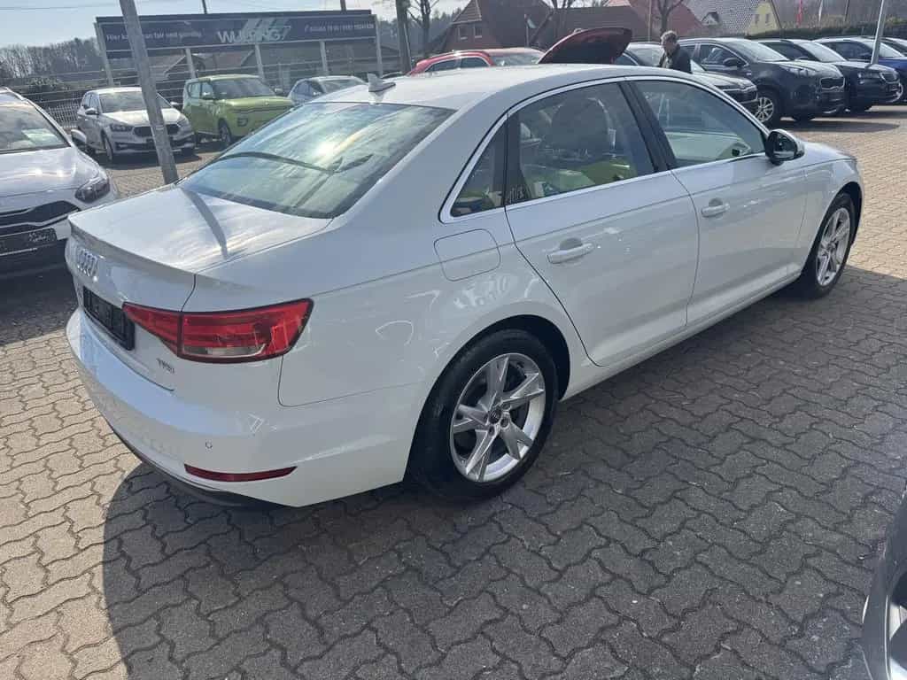 Audi A4 Sport 1.4 TFSI Navi Touch+Virtual Cockpit+++ 09/2017-photo-4