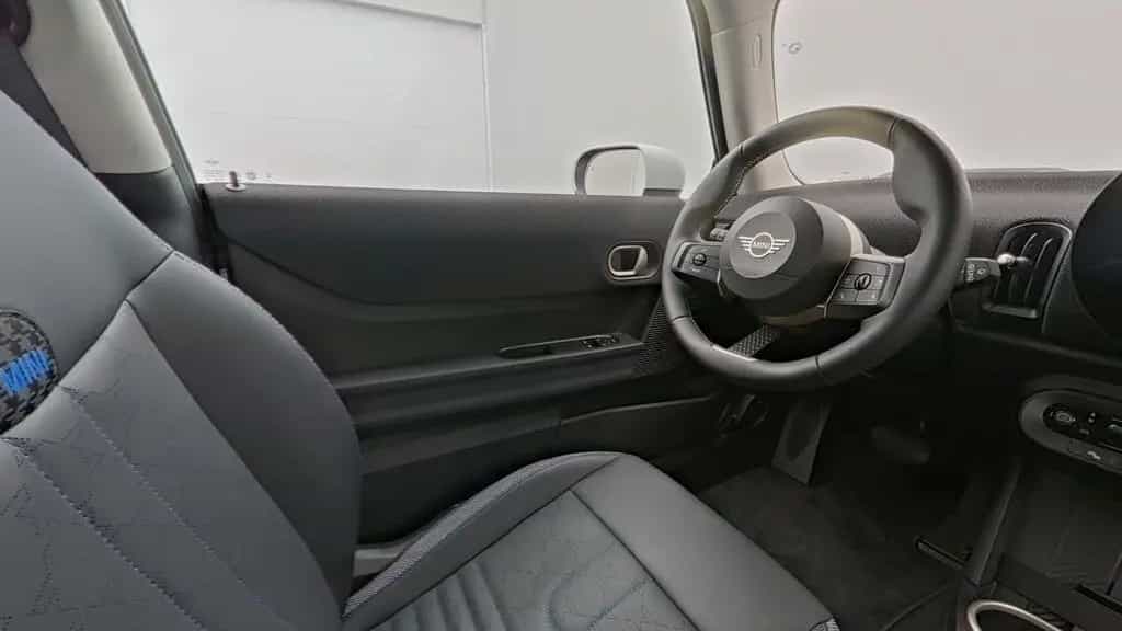 MINI Cooper C 02/2025-photo-10