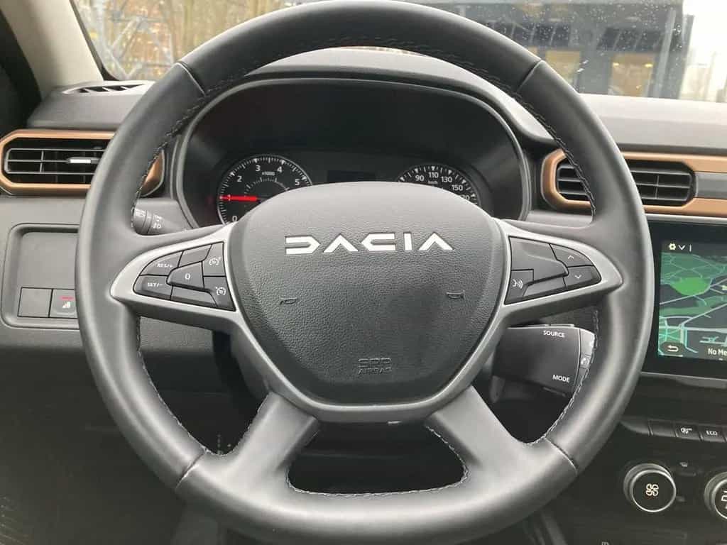 Dacia Duster EXTREME TCE 150 EDC LED+NAVI+KAMERA+SHZ 11/2023-photo-14