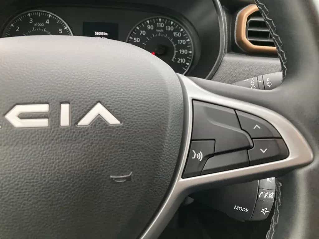 Dacia Duster EXTREME TCE 150 EDC LED+NAVI+KAMERA+SHZ 11/2023-photo-22