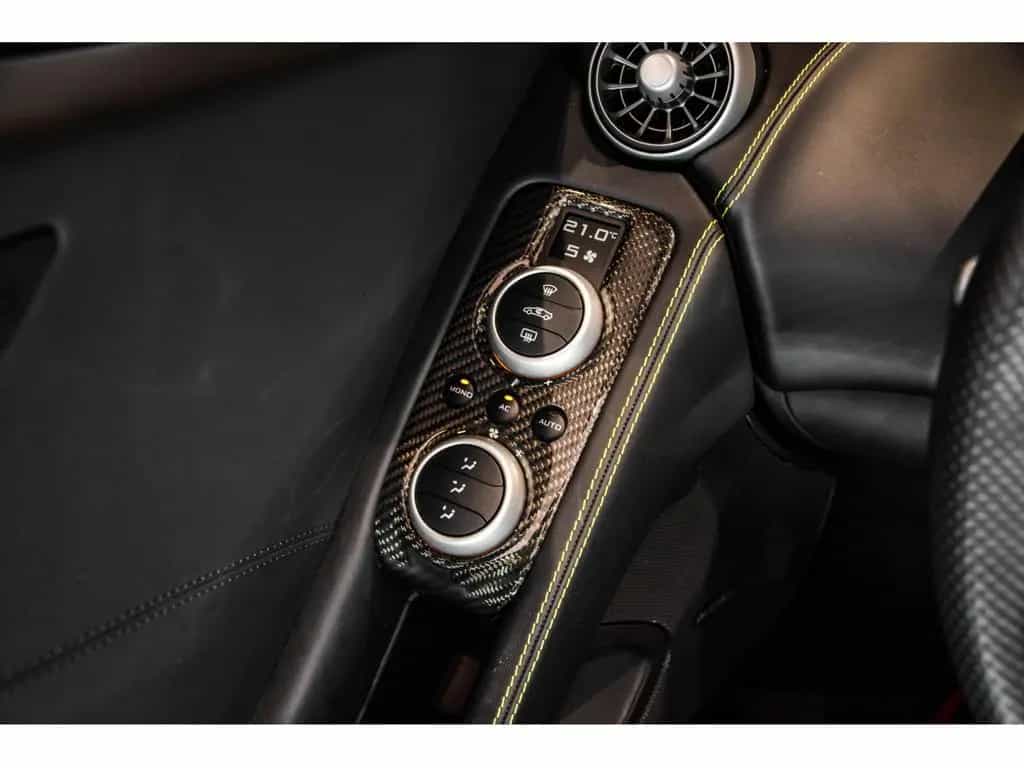 McLaren 650S Spider 3.8 V8 04/2015-photo-16