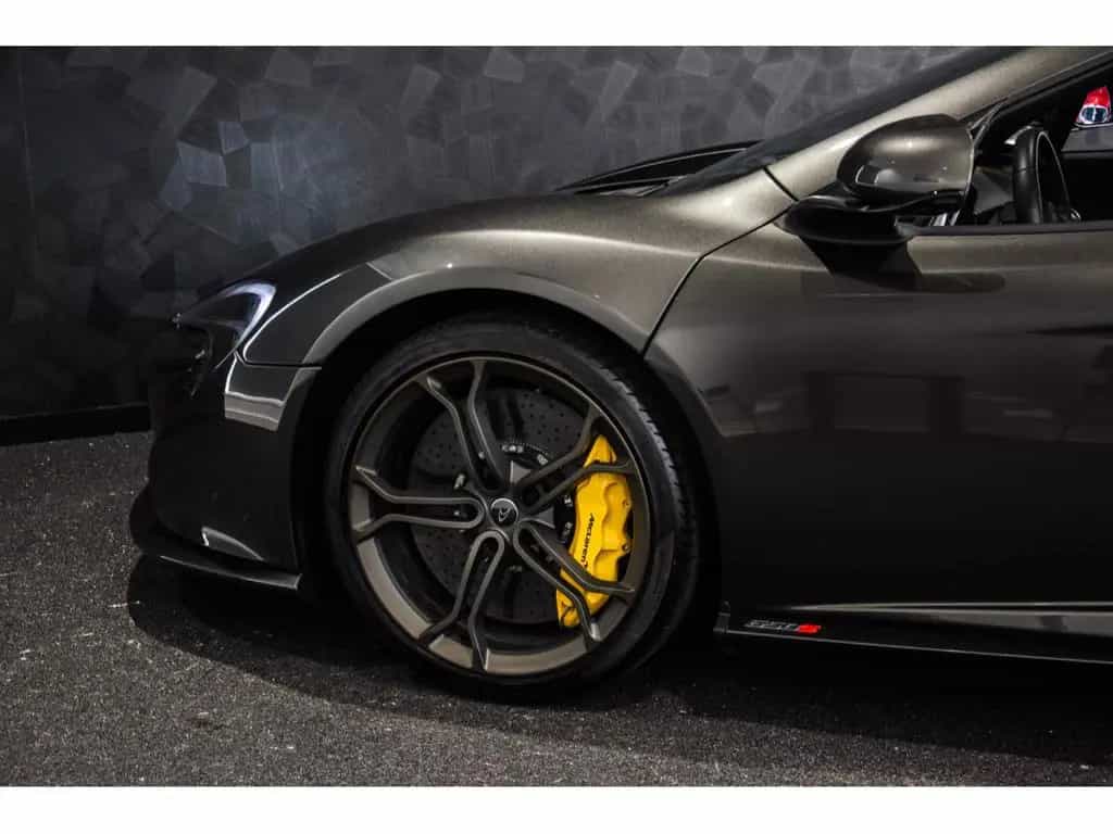McLaren 650S Spider 3.8 V8 04/2015-photo-8